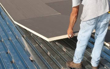benefits of insulating Mwdwl Eithin flat roofing